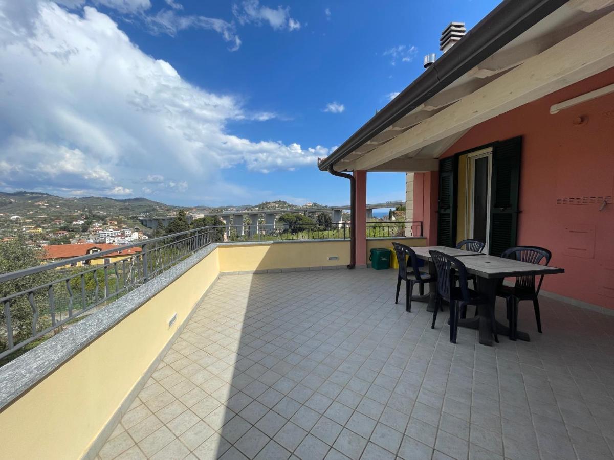 La Quercia Casa Vacanza อิมเปรีอา ภายนอก รูปภาพ
