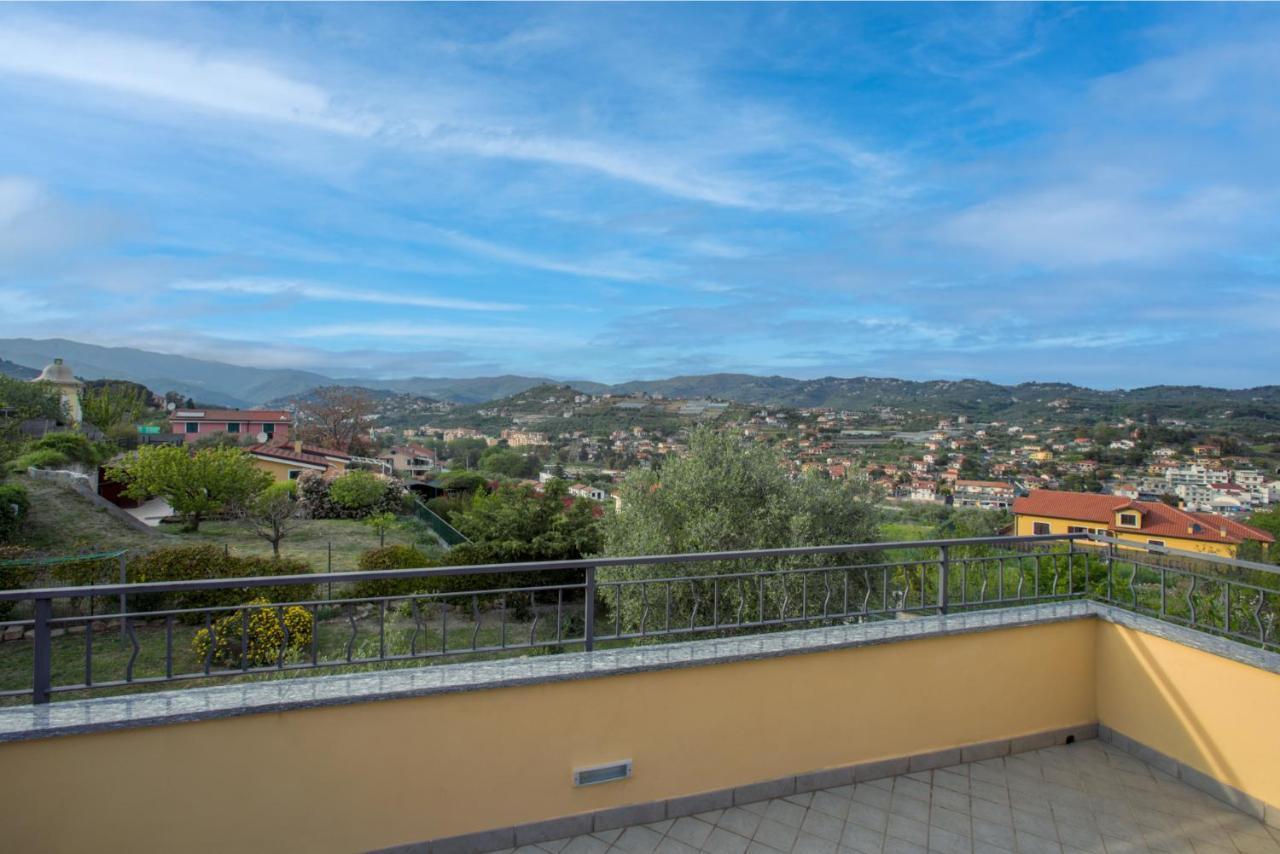 La Quercia Casa Vacanza อิมเปรีอา ภายนอก รูปภาพ